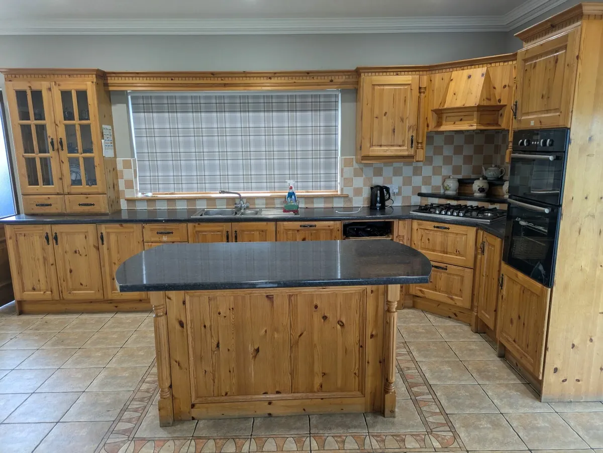 Kitchen - Image 2