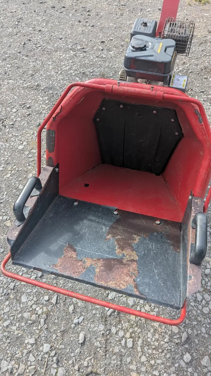 Petrol Wood Chipper - Image 3