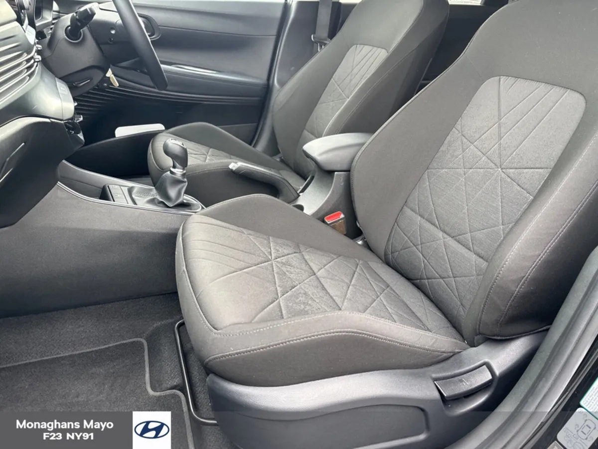 Hyundai Bayon EXECUTIVE 1.2 PETROL 5DR - Image 4