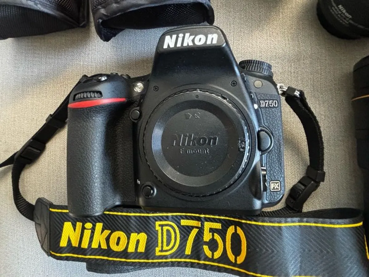 Nikon D750 Kit - Image 1