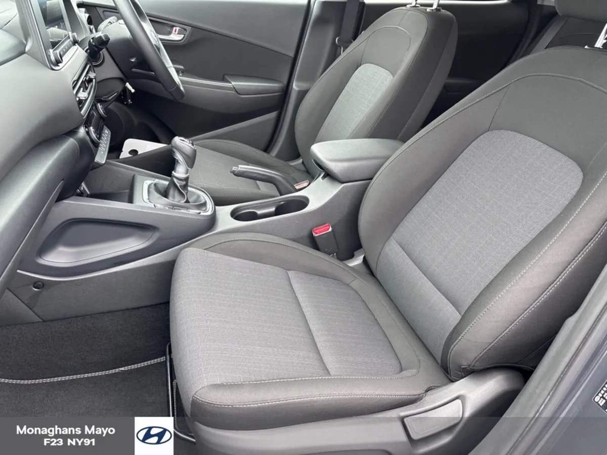 Hyundai KONA KAUAI EXECUTIVE 5DR - Image 4