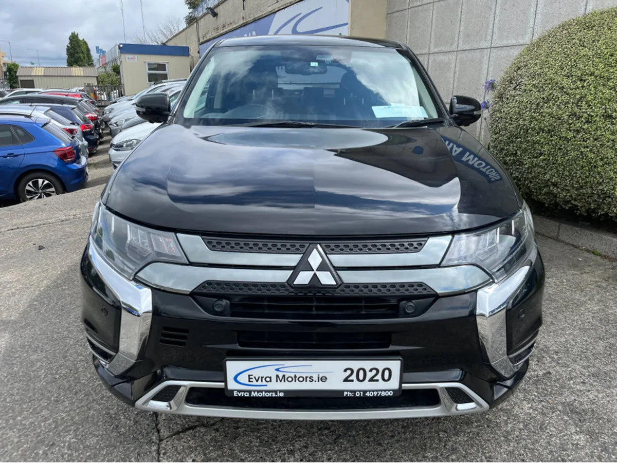 Mitsubishi Outlander G PHEV 4WD HYBRID AUTOMATIC 2 - Image 3