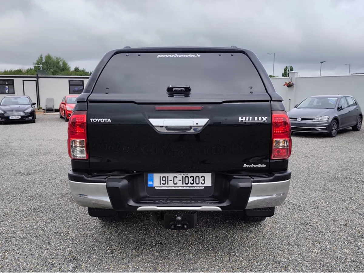 Toyota Hilux DC INVINCIBLE 4DR AUTO - Image 4