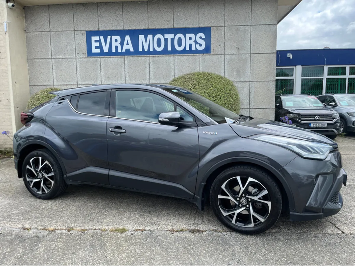Toyota C-HR SPORT AUTOMATIC HYBRID 1.8 PETROL - Image 3