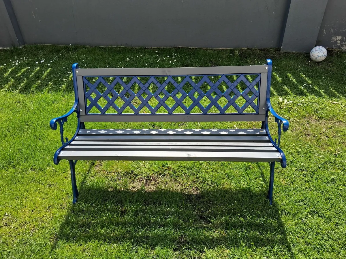 Garden bench - Image 1