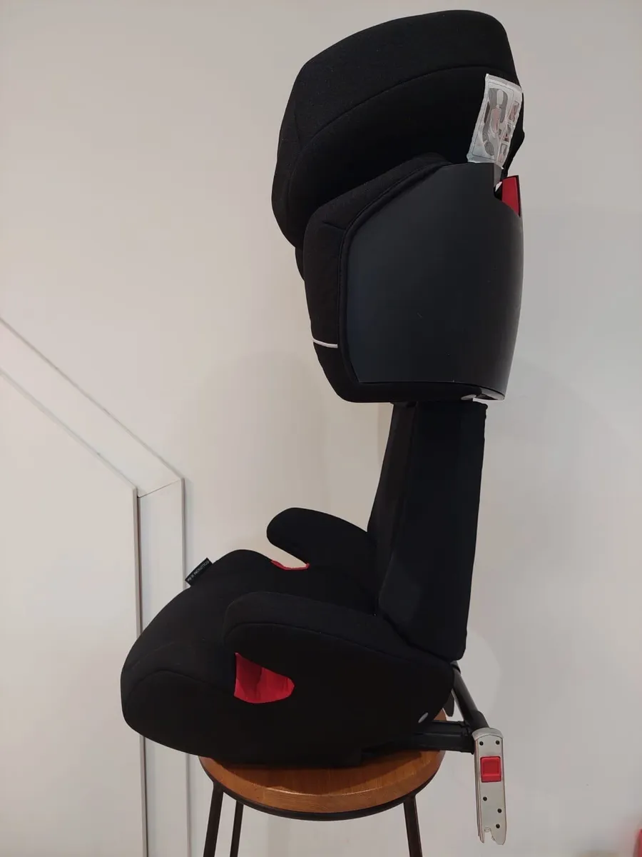 Group 2 Cybex Isofix car seats - Image 2