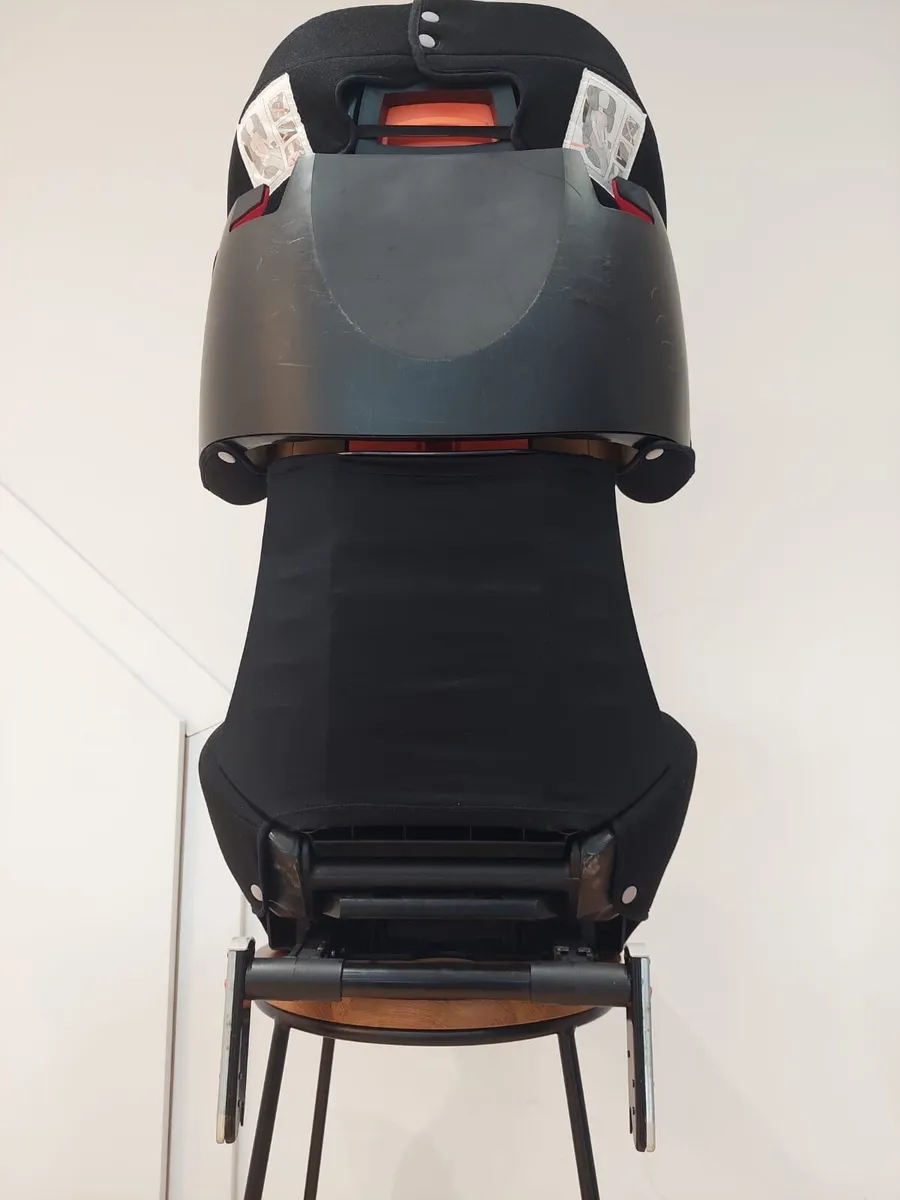 Group 2 Cybex Isofix car seats - Image 3