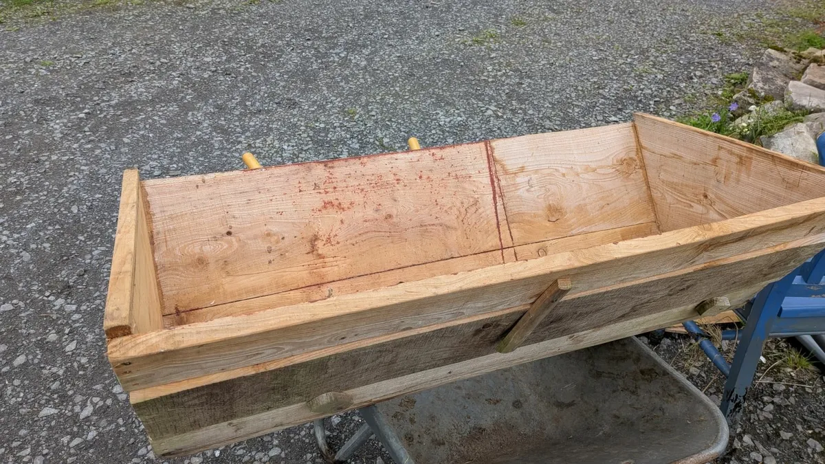 Top Bar Bee Hive - Image 4