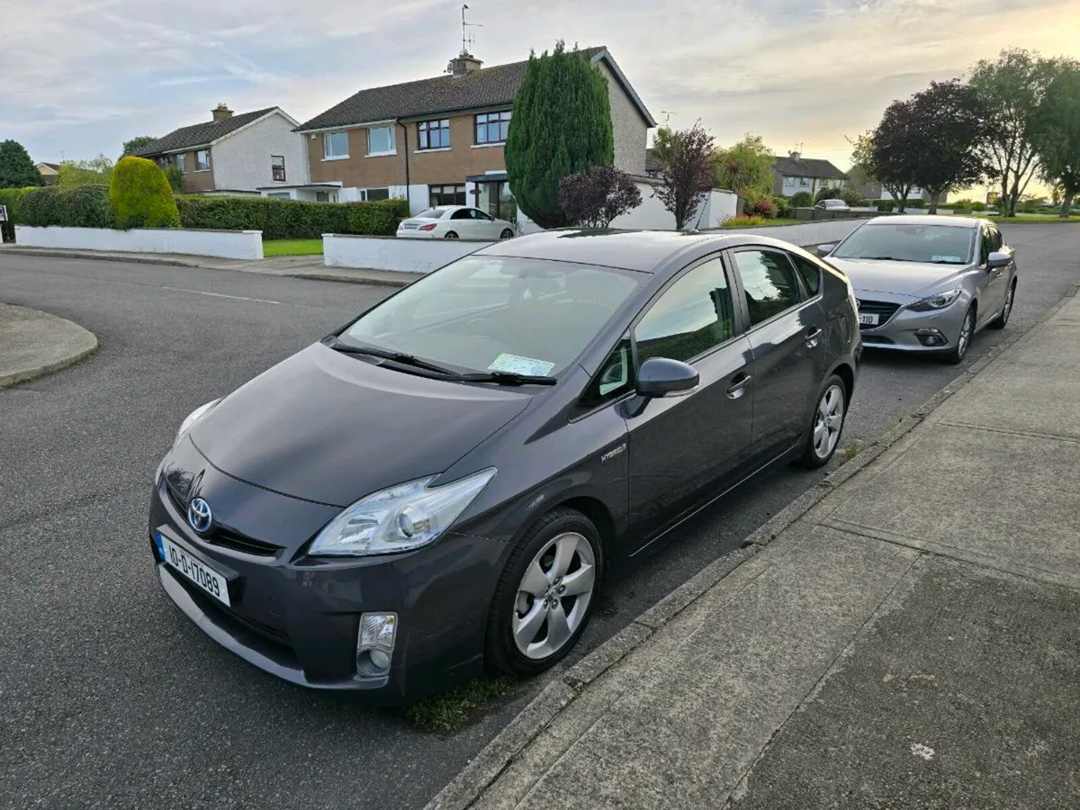 Toyota Prius 30 High Spec New NCT Low Mileage - Image 2