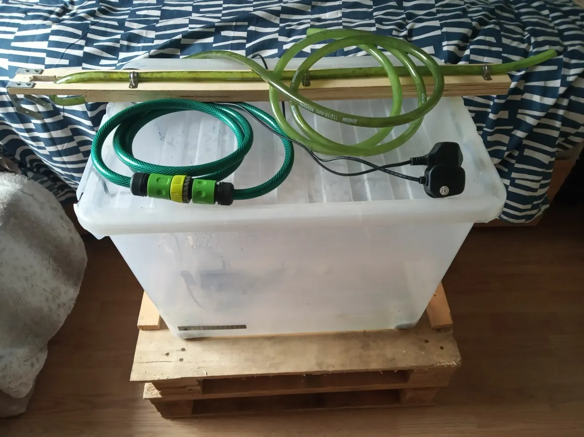 Fish tank/aquarium 180L with cabinet, equipment - Image 4