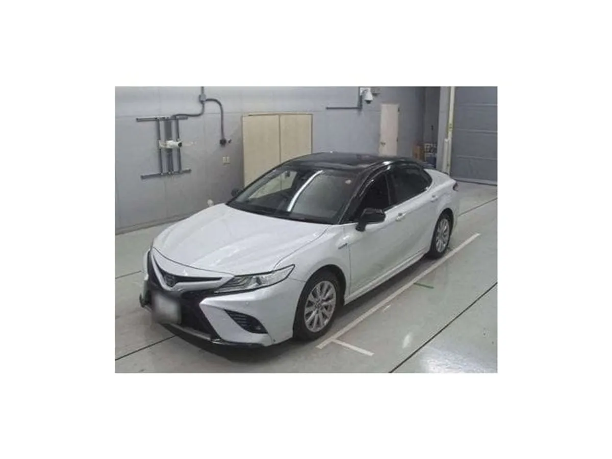 Toyota Camry 2.5 Petrol Hybrid Automatic Finance - Image 4