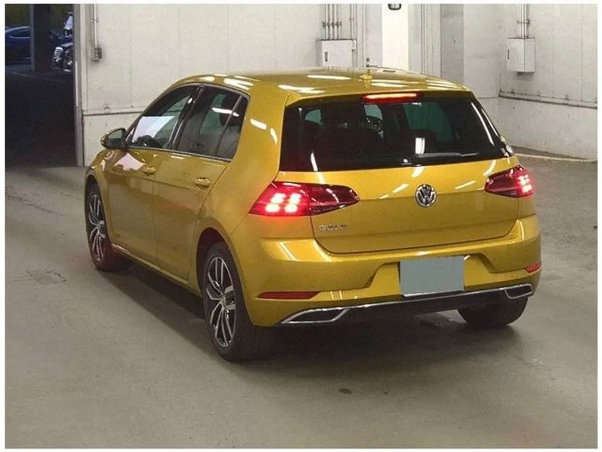 Volkswagen Golf 1.4 Petrol Highline Automatic Fin - Image 2