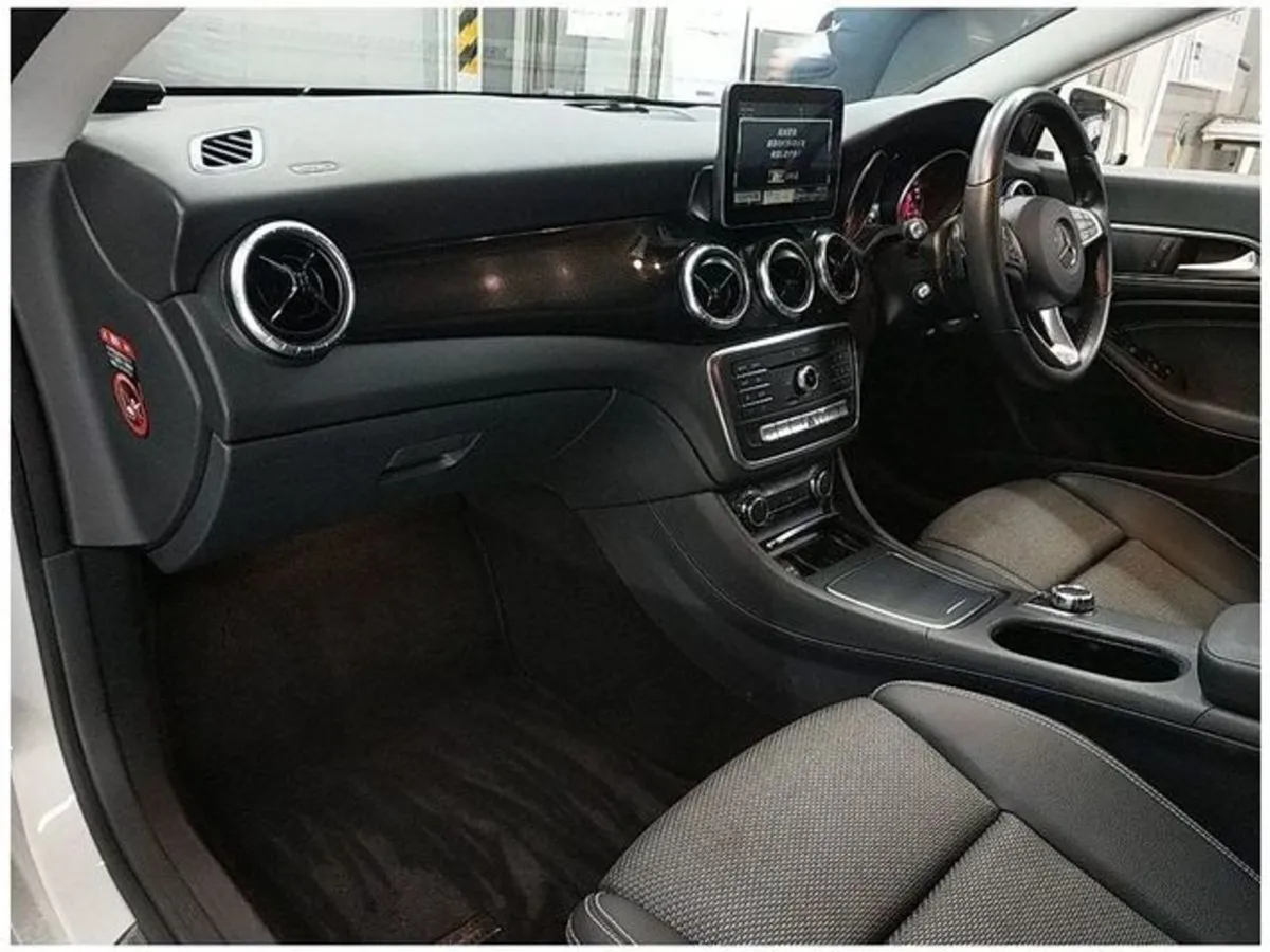 Mercedes-Benz CLA Class CLA 180 Automatic Estate - Image 3