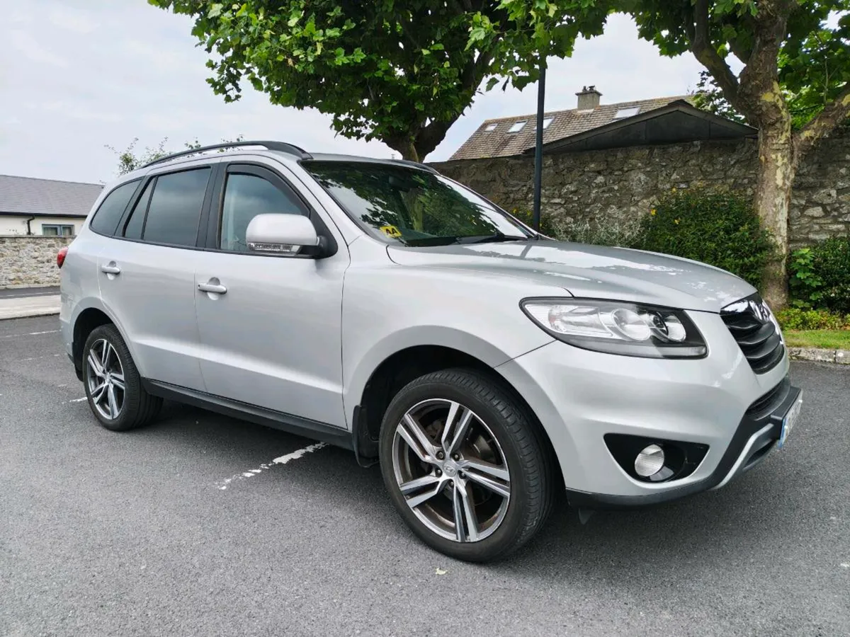 Hyundai Santa Fe 2.0 D (NCT & Tax) 2012 7 Seater - Image 1