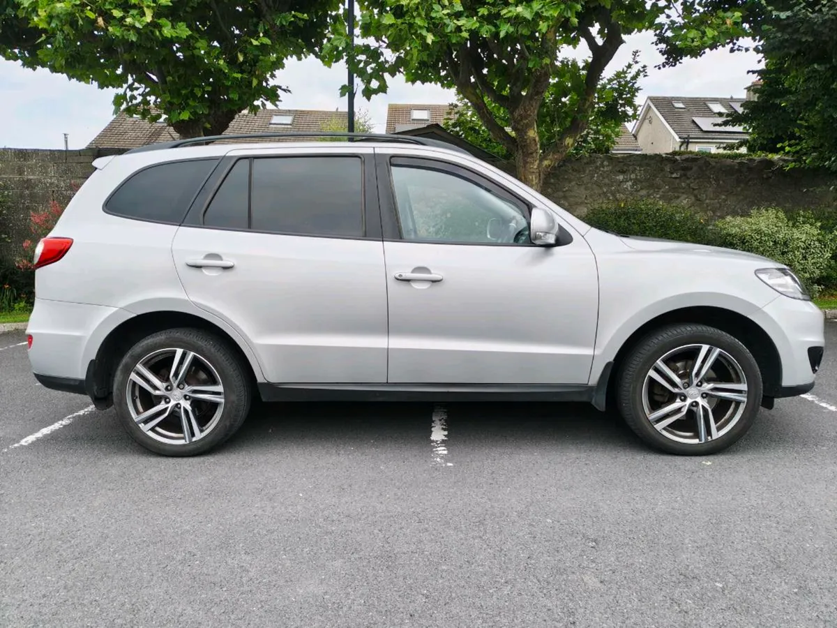 Hyundai Santa Fe 2.0 D (NCT & Tax) 2012 7 Seater - Image 3