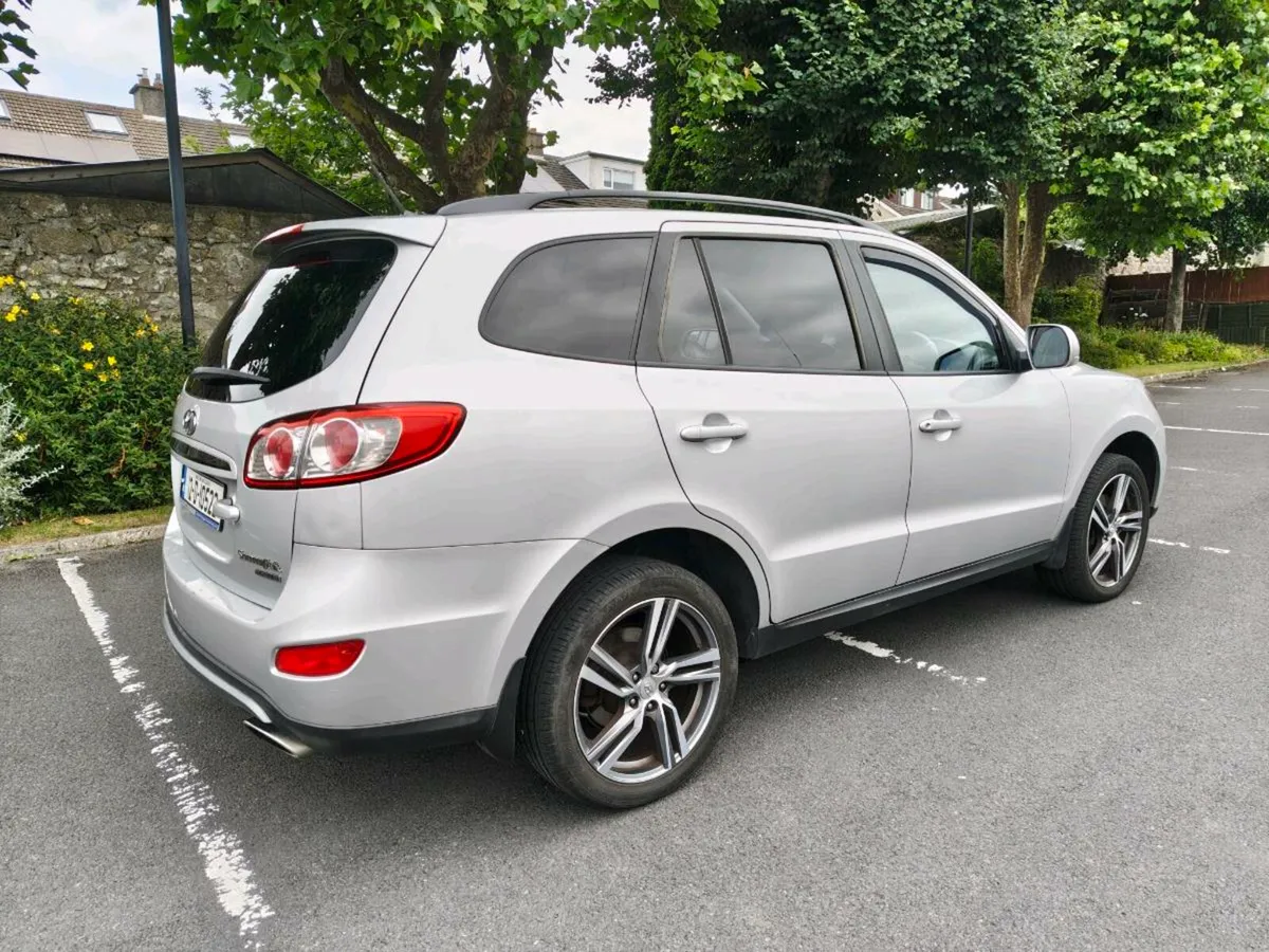 Hyundai Santa Fe 2.0 D (NCT & Tax) 2012 7 Seater - Image 4