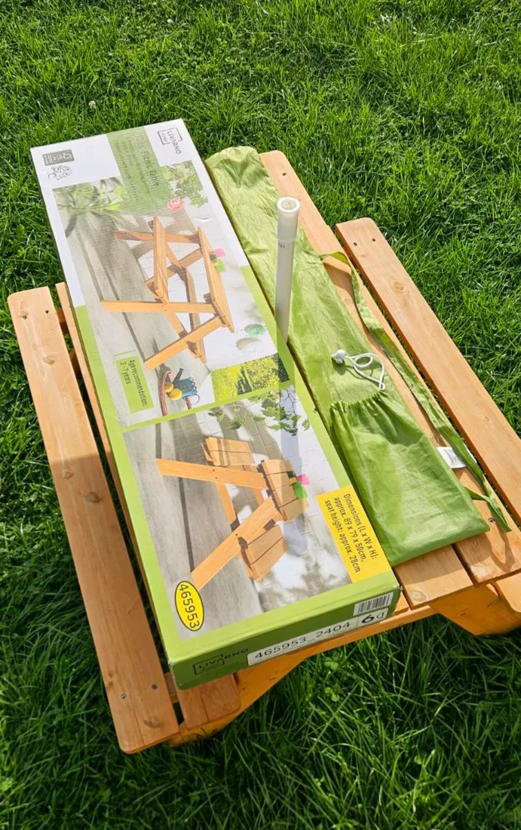 Wooden Kids Picnic Table and Parasol - Image 4