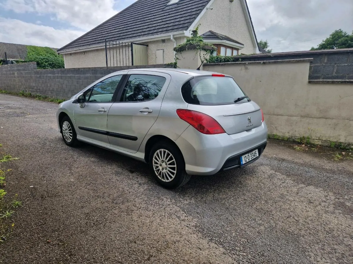 Automatic Peugeot 308 Diesel - Image 4