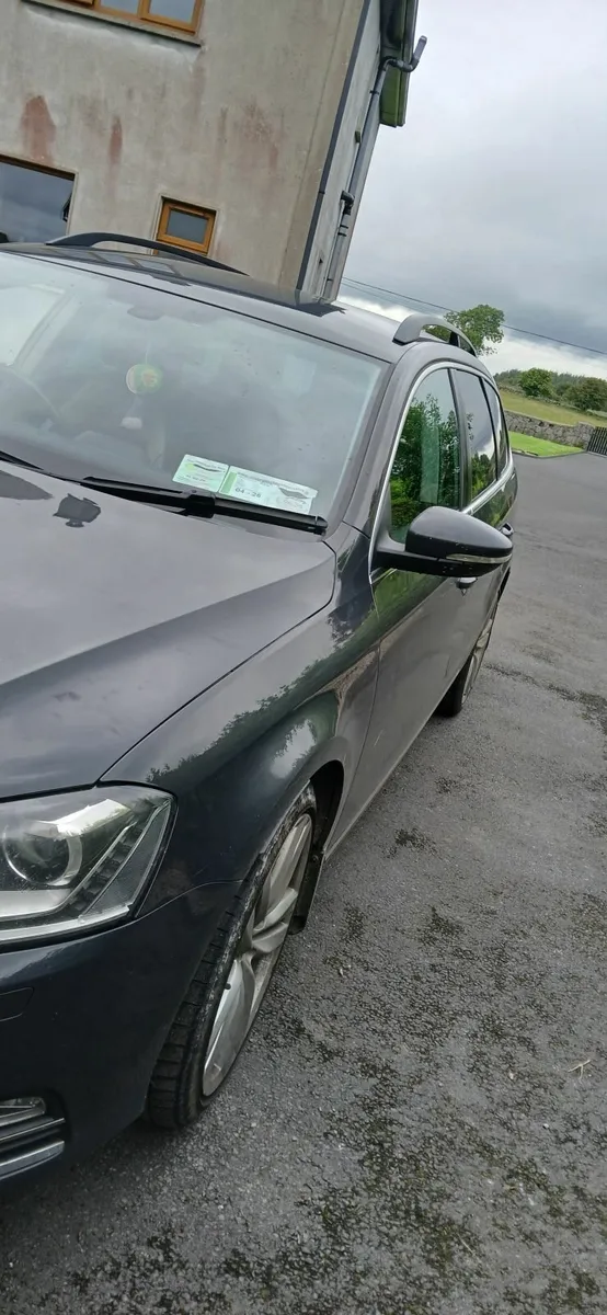 Volkswagen Passat 2014 - Image 2