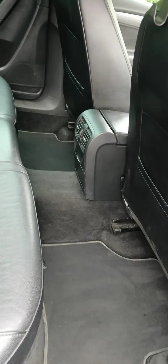 Volkswagen Passat 2014 - Image 4
