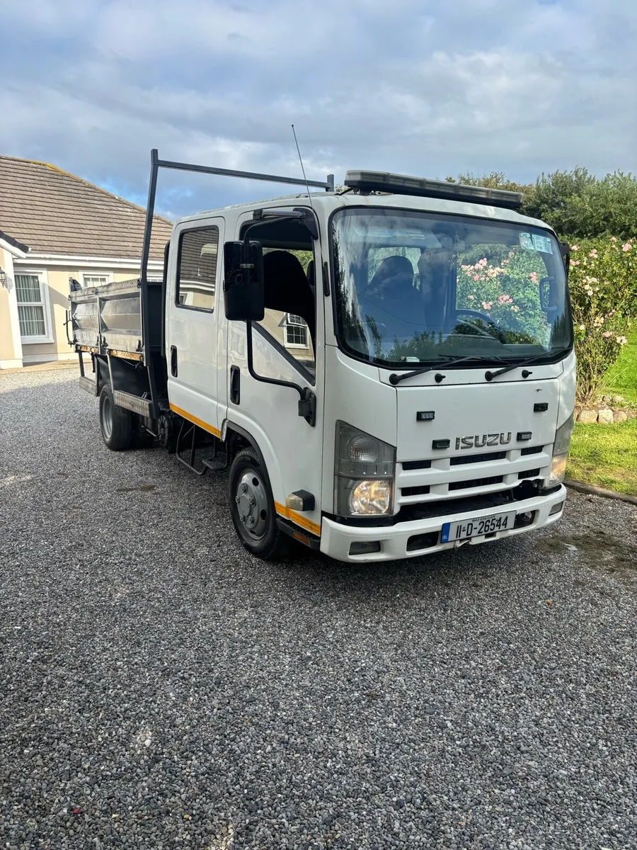 Isuzu NLR 3.5 tonne - Image 1