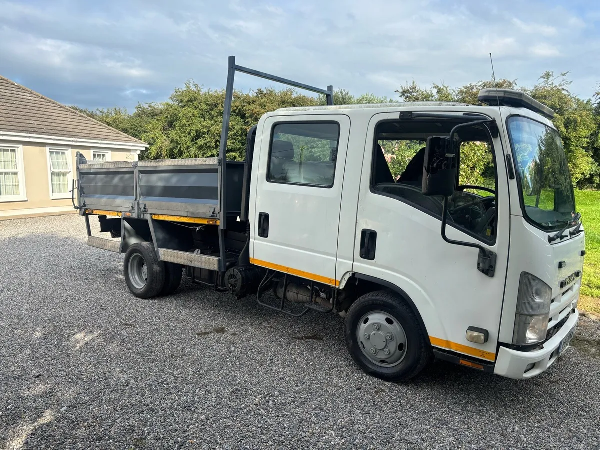 Isuzu NLR 3.5 tonne - Image 4