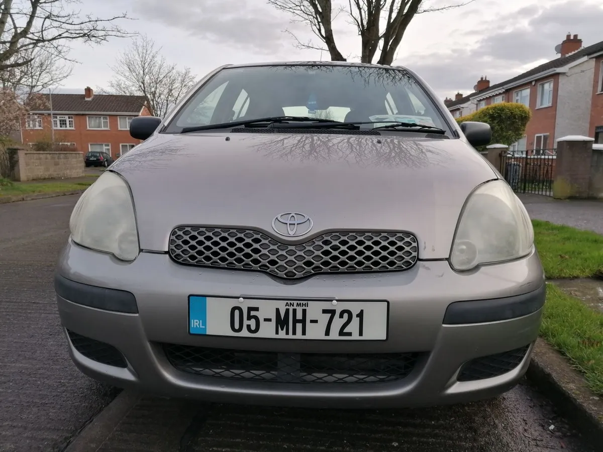 Toyota Yaris 2005 - Image 3