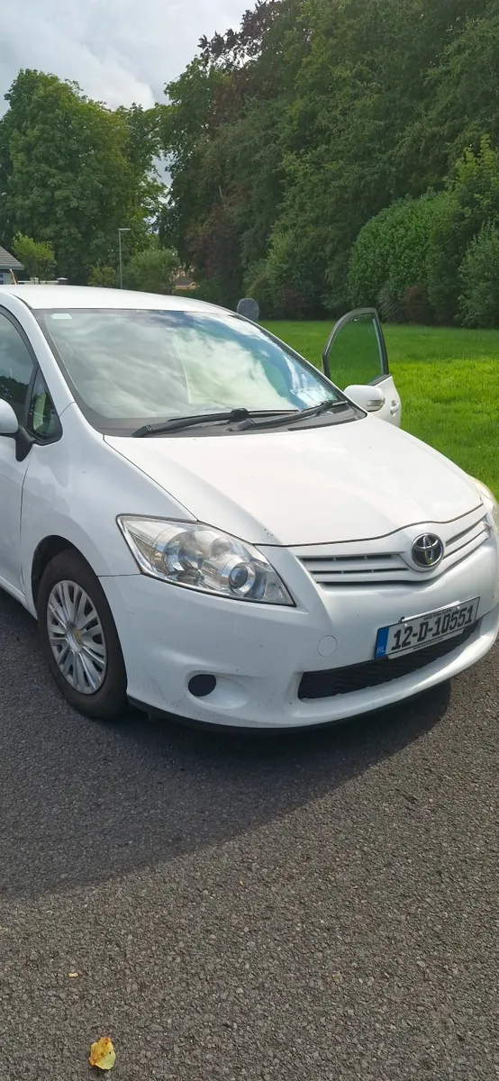 Toyota Auris 2012 - Image 4