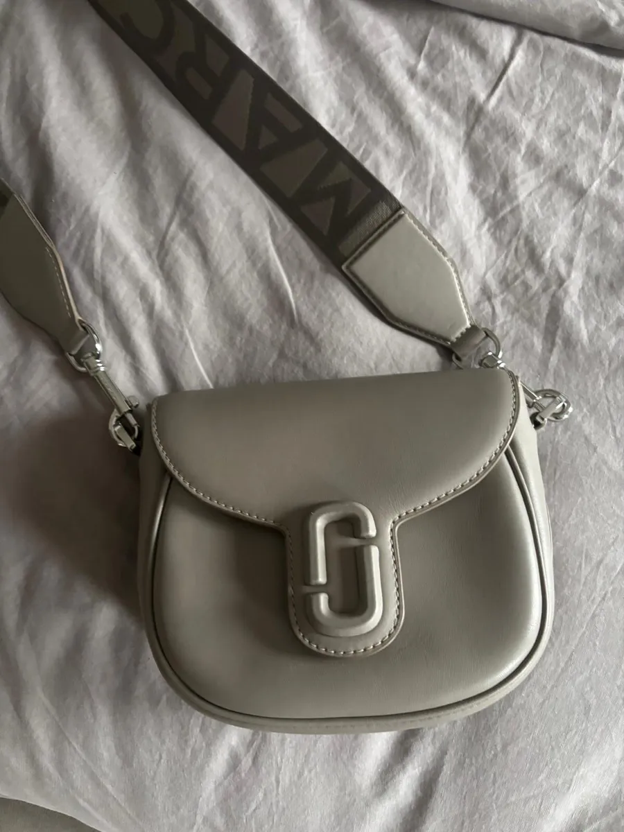 Marc Jacobs Cross Body Bag - Image 2