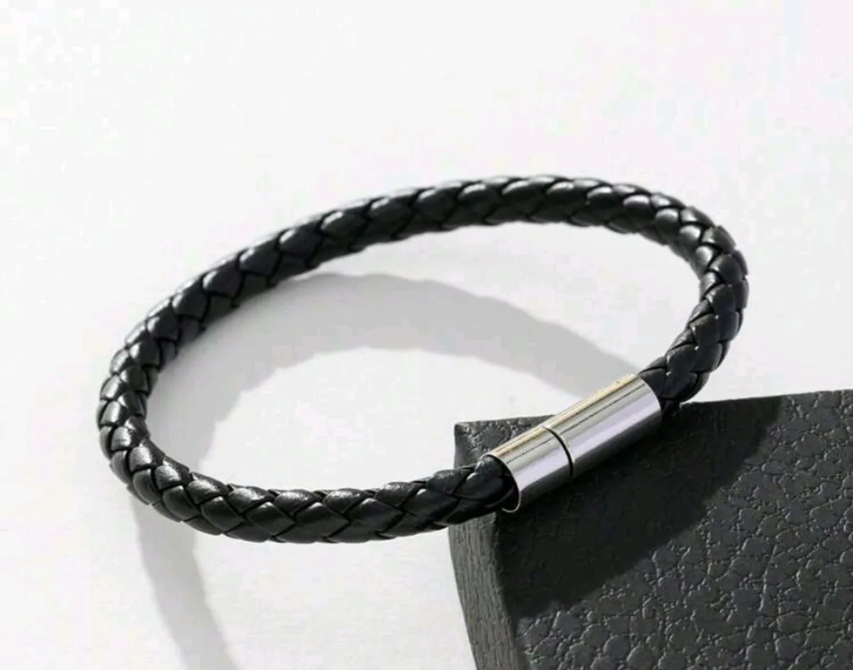 New magnetic bracelet.