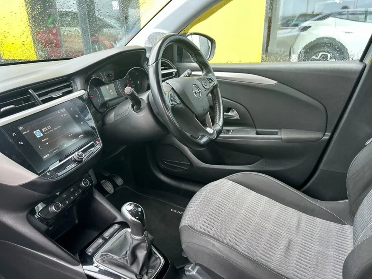 Opel Corsa 5 DR Hatch SC 1.2i 75ps S/s- - Image 3