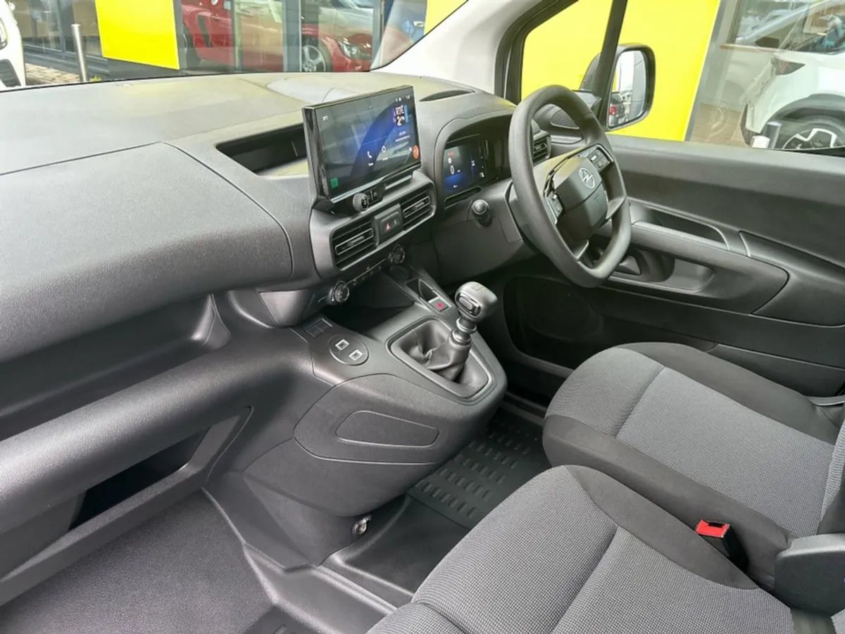 Opel Combo 19 Komf L1h1-1.5 100PS D - Image 4