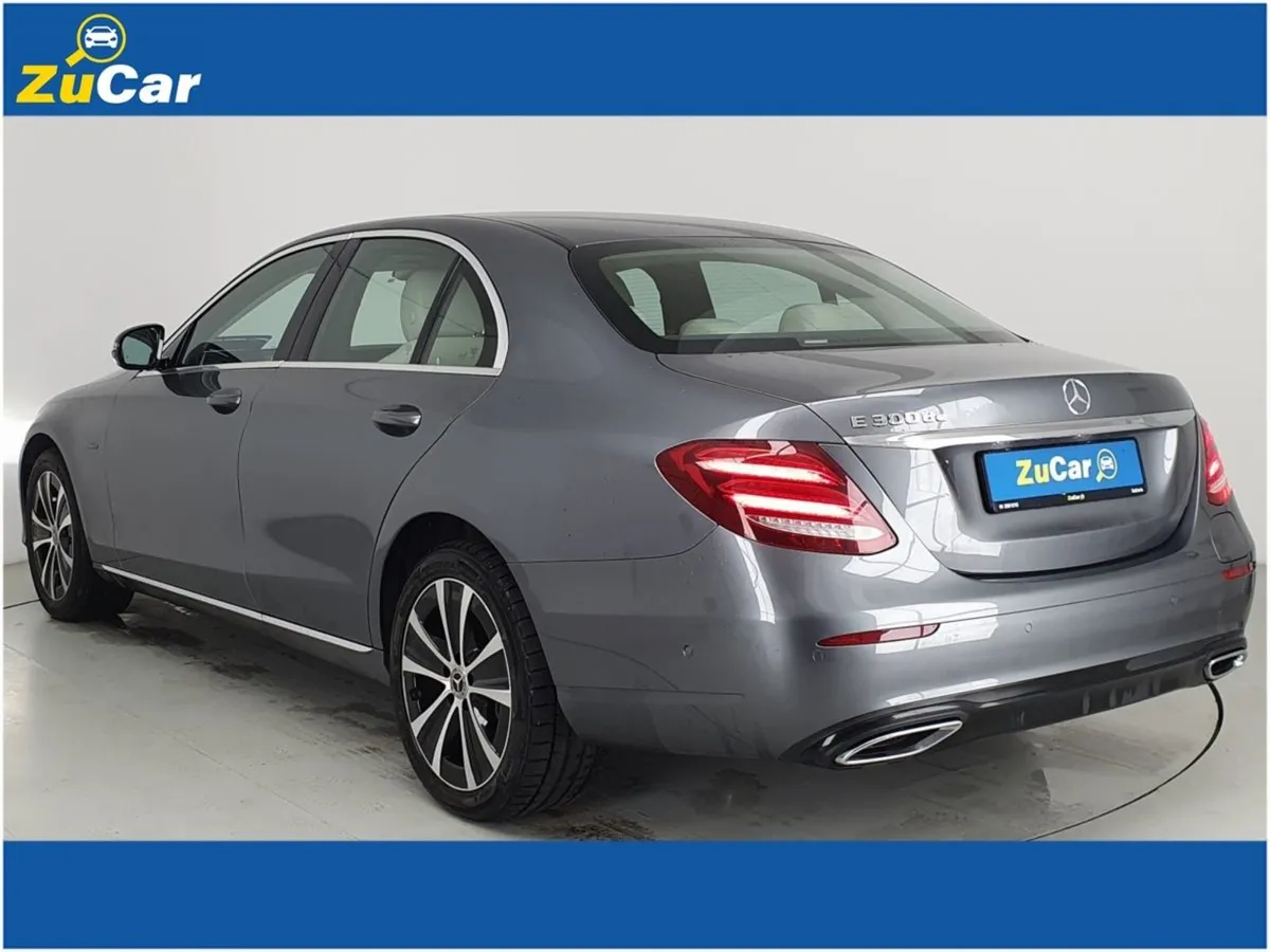 Mercedes-Benz E-Class  153 E 300 de Plug-in Hybri - Image 4