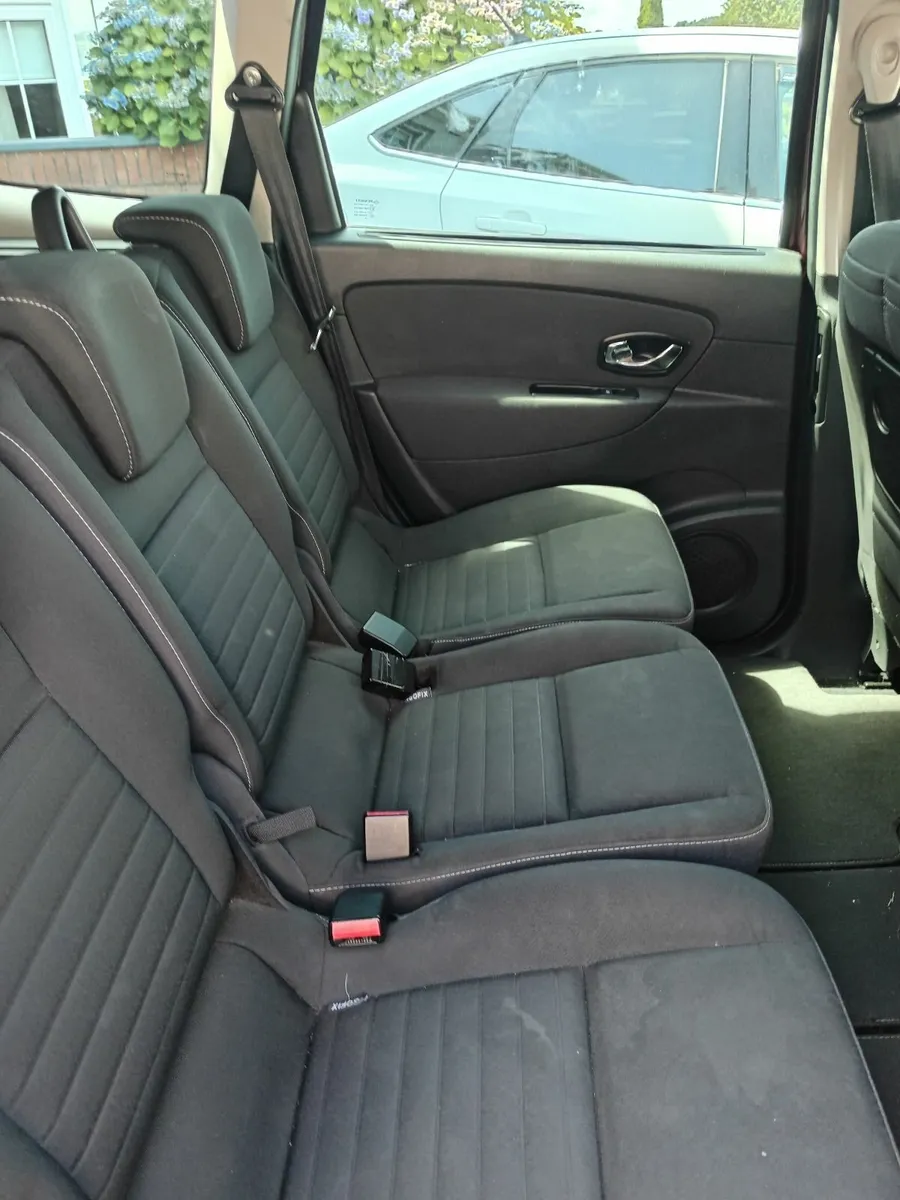Renault Grand Scenic 2015 - Image 4