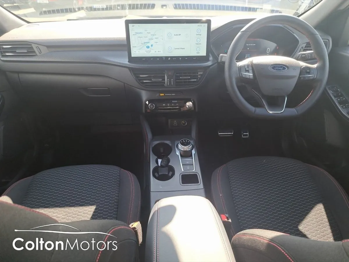 Ford Kuga 2.5 Duratec 243PS Phev St-line Auto - Image 3
