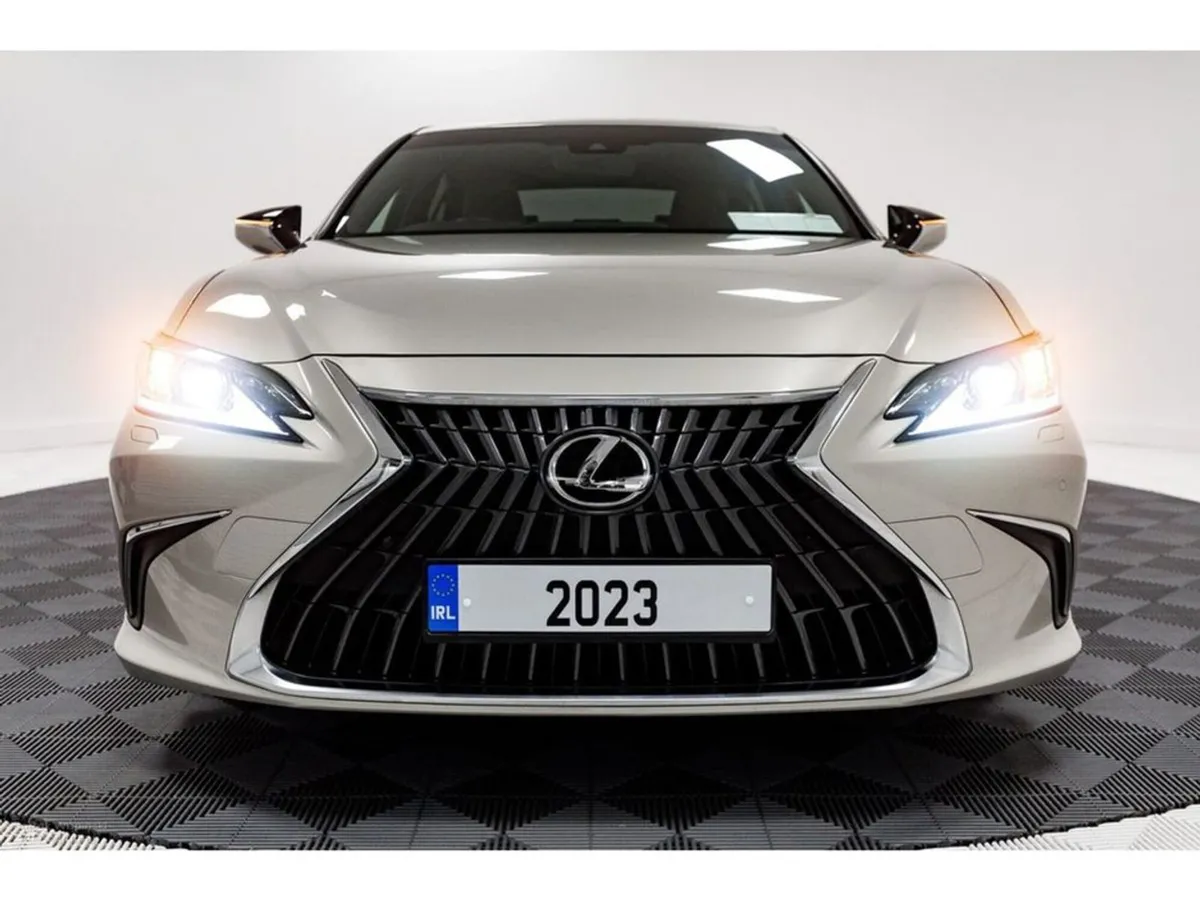 Lexus ES 300h Dual Vvt-i 2.5 Hybrid Auto 220HP - Image 2