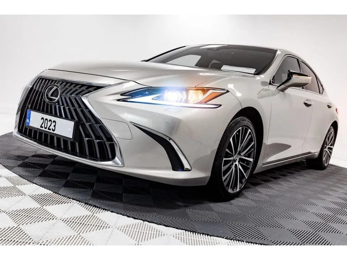 Lexus ES 300h Dual Vvt-i 2.5 Hybrid Auto 220HP - Image 3