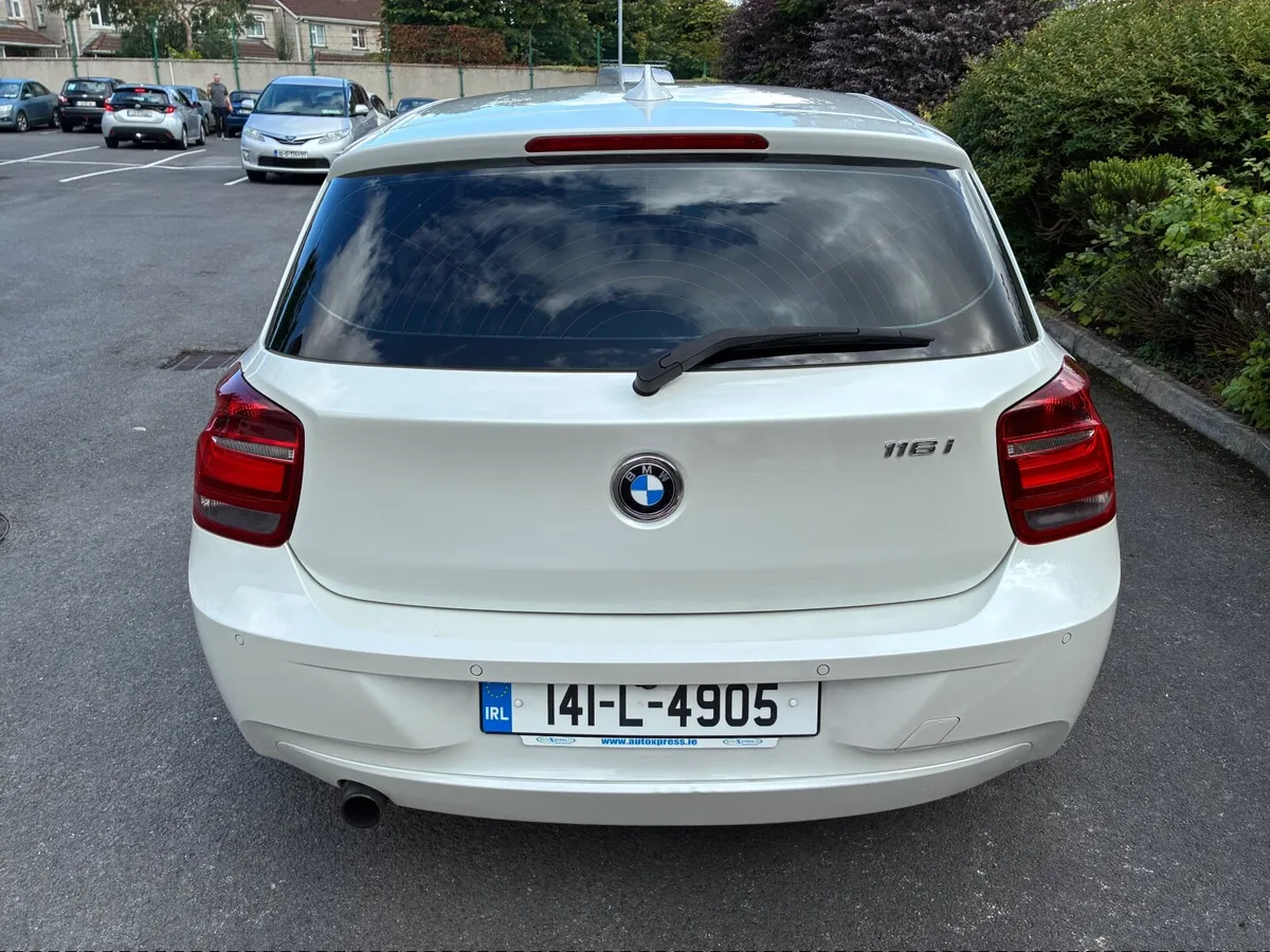 BMW 1-Series 116i  ES low miles full leather - Image 4