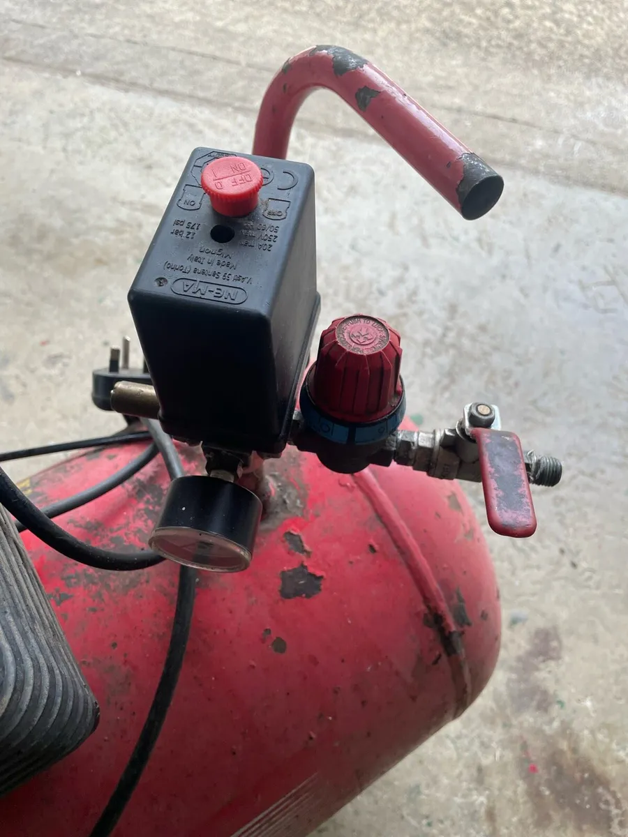 50 L air compressor - Image 2