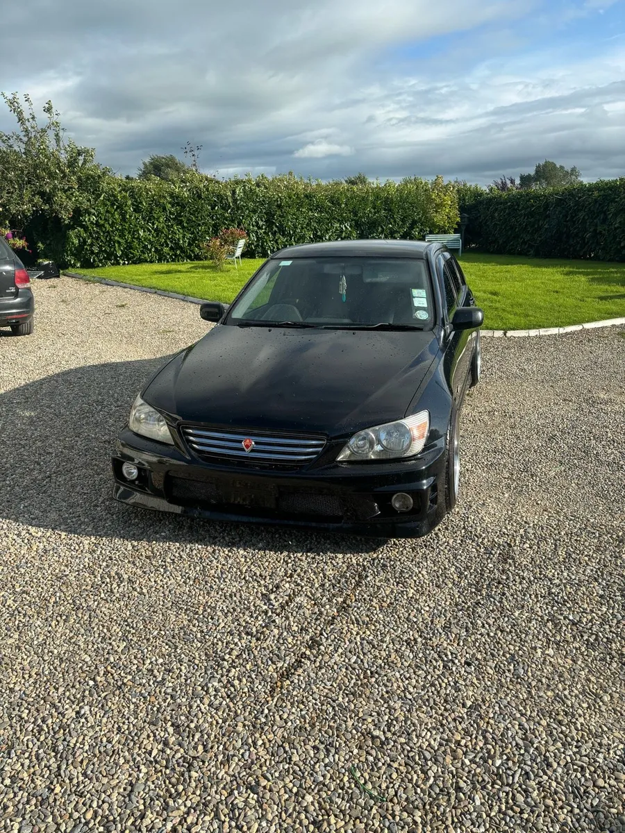 Is200 - Image 3