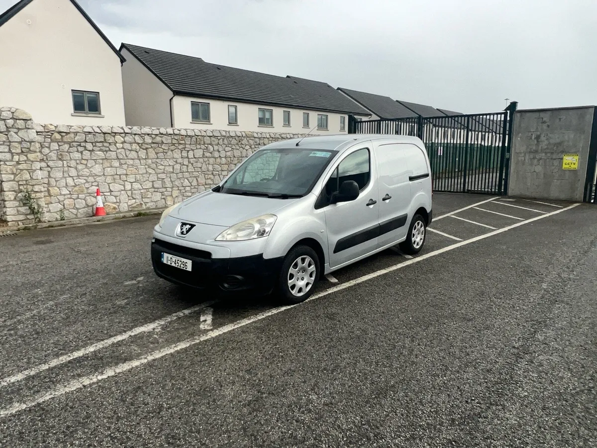 2011 PEUGEOT PARTNER DOE 3/26 - Image 3