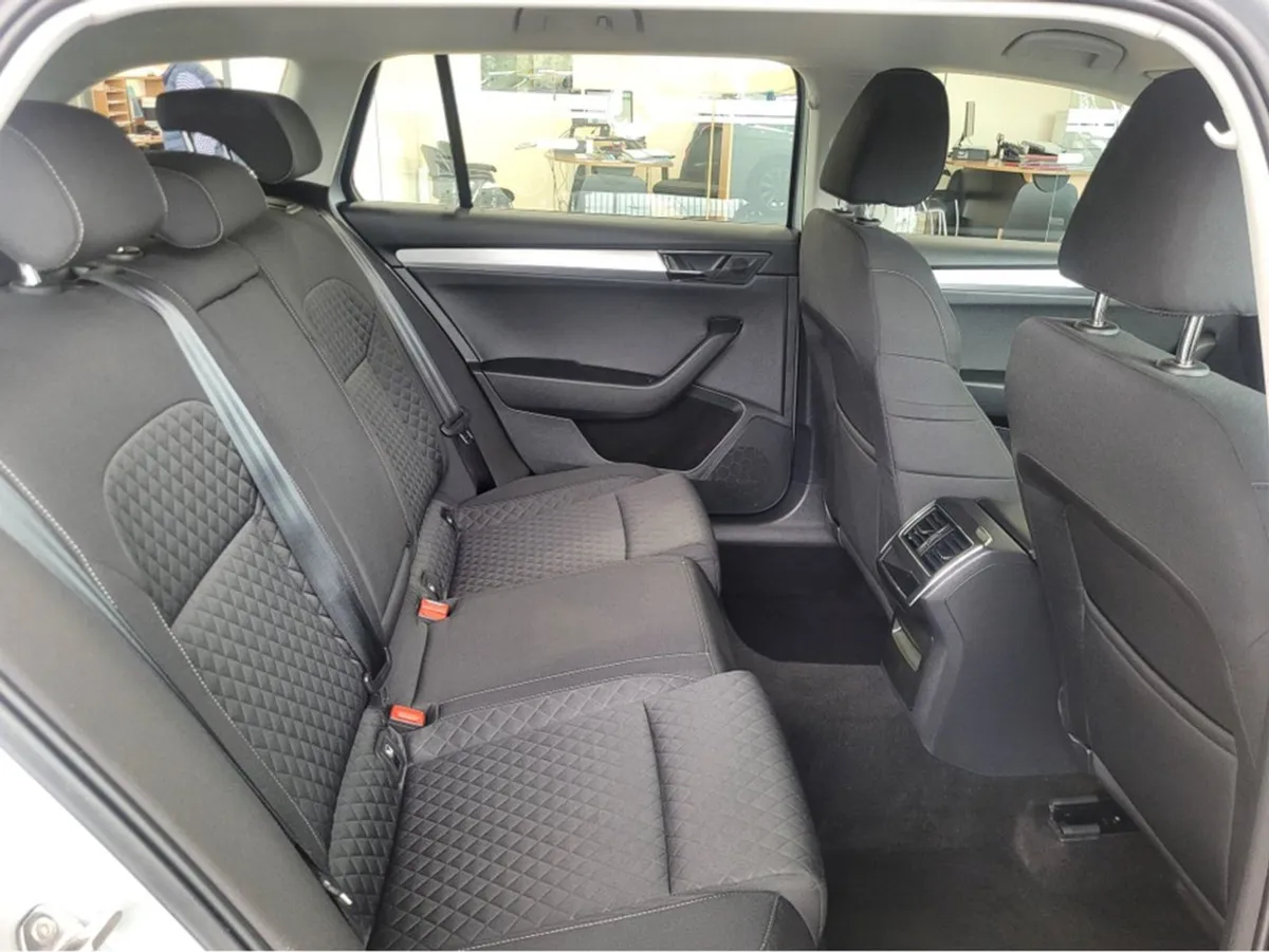 Skoda Superb C Ambition 2.0 TDI 150 150HP 5DR - Image 4