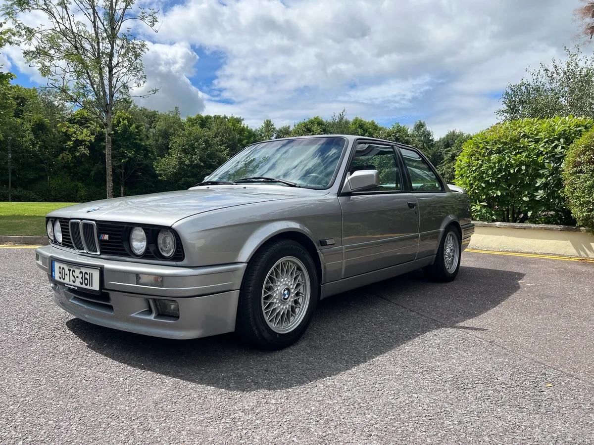 BMW E30 320is - Image 1