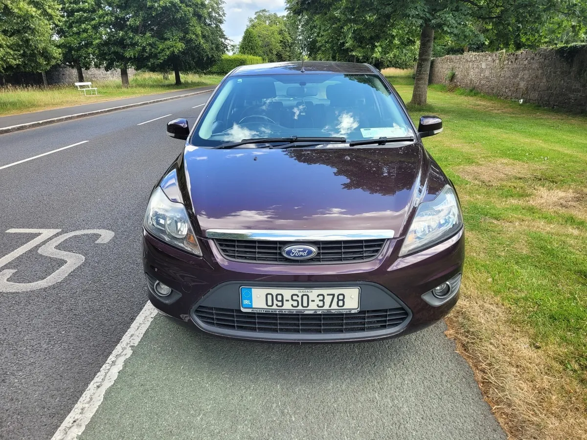 Ford Focus 2009 - Image 2