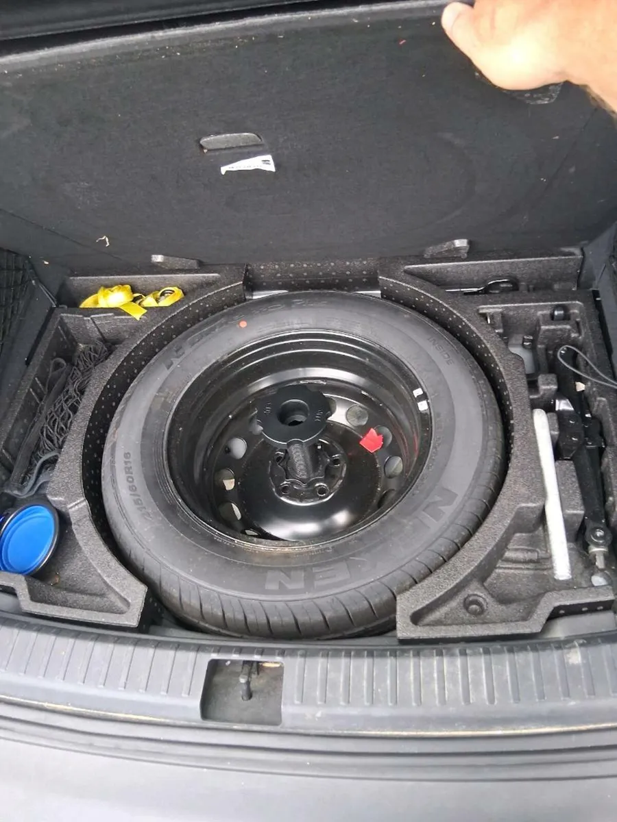 181 Skoda Karoq ambition 1.6 TDI 115HP - Image 3