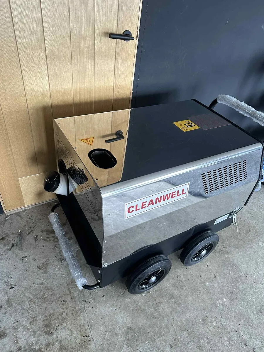 Cleanwell ss14-100 pressure washer hot/cold - Image 1