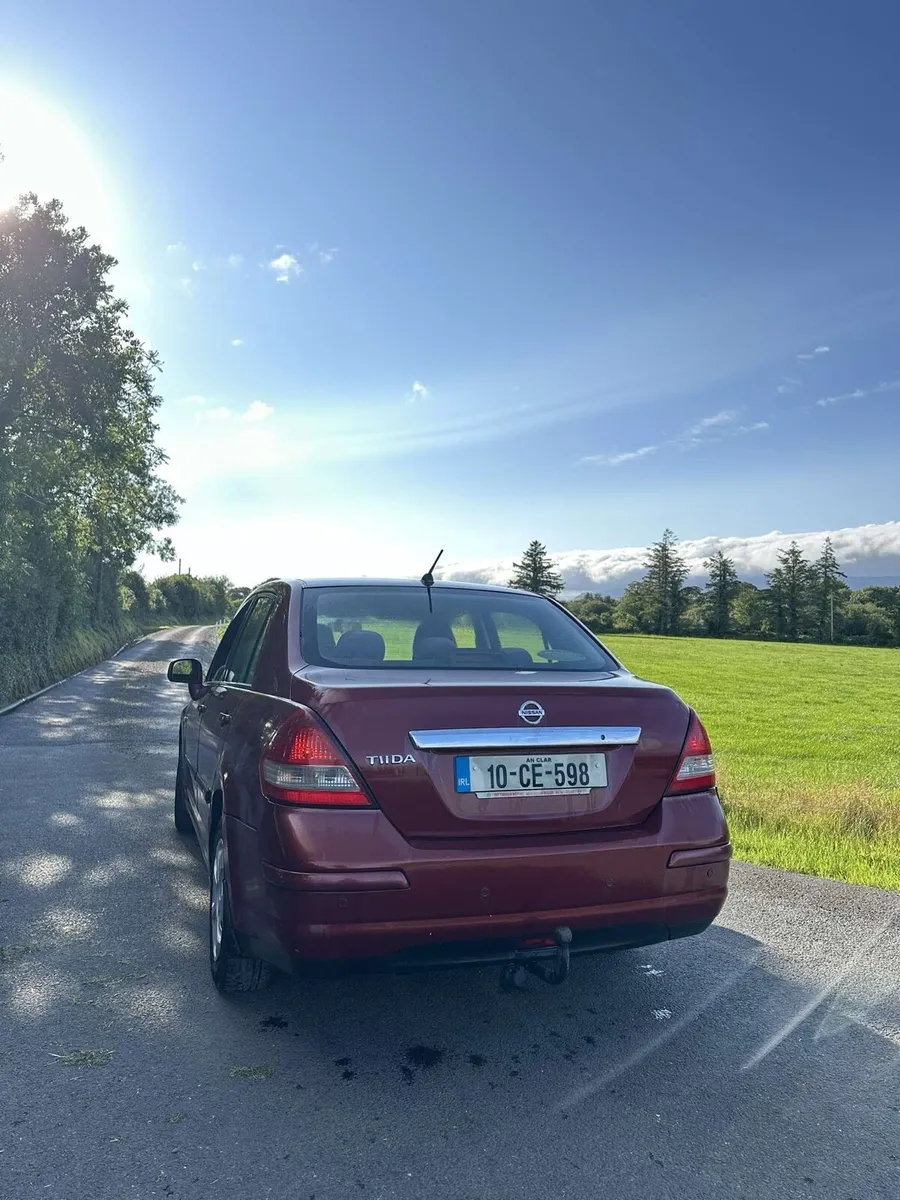 2010 Nissan tiida - Image 3