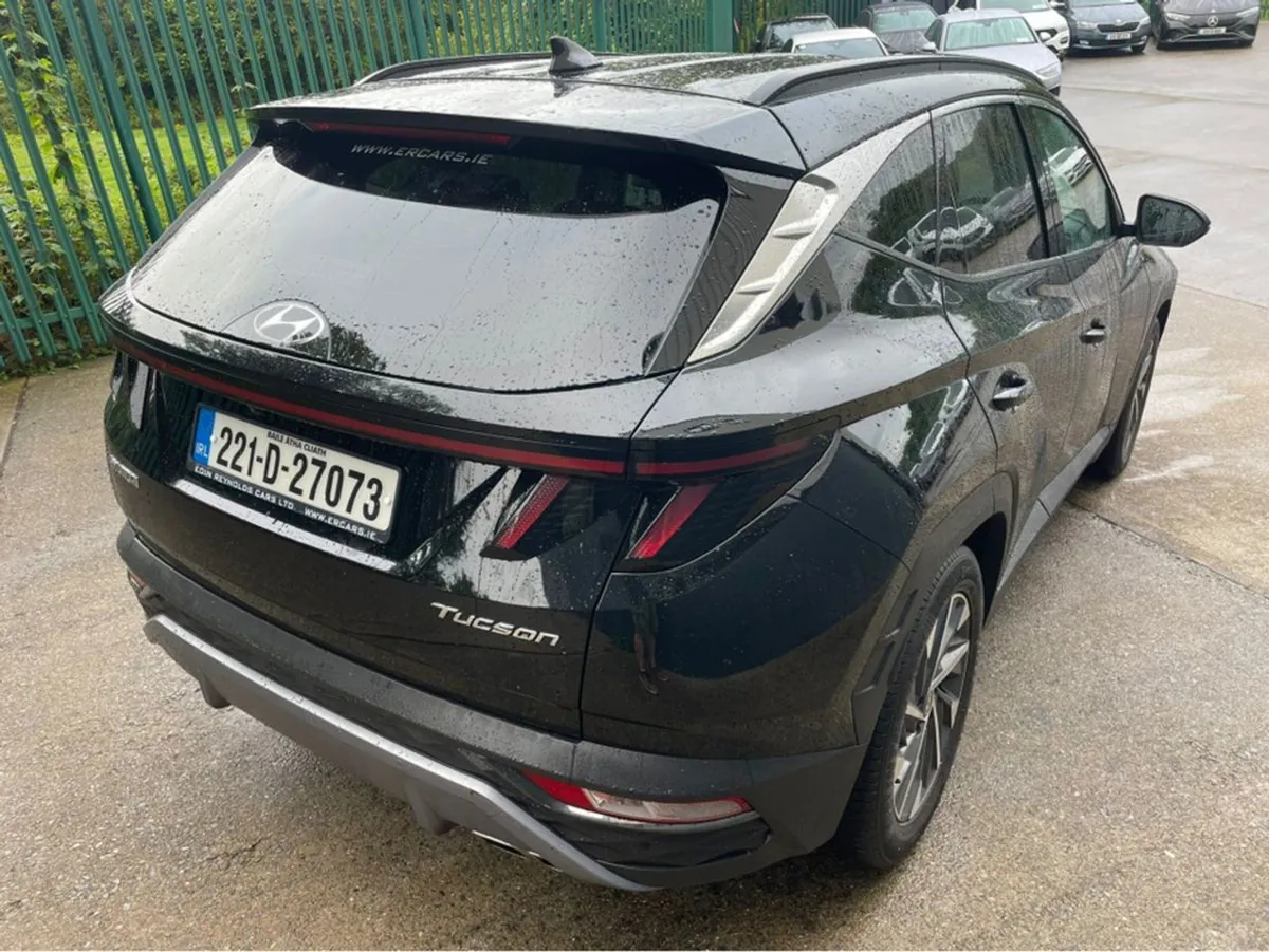 Hyundai Tucson 221 Executive Plus Diesel Crdi TO - Image 4