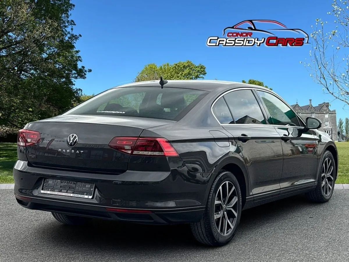 Volkswagen Passat SEL TDI  full Leather - Image 2