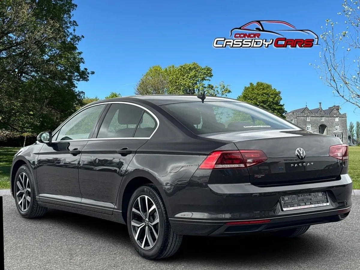 Volkswagen Passat SEL TDI  full Leather - Image 3